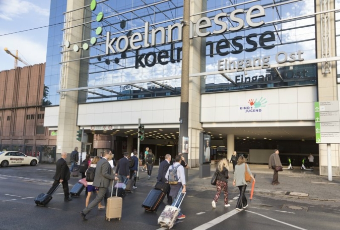 Eingang-zur-Koelnmesse.jpg