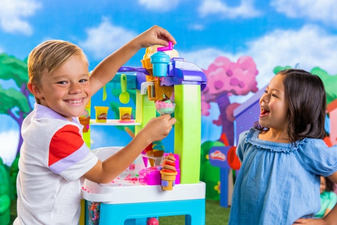 Hasbro-Play-Doh-Kitchen.jpg