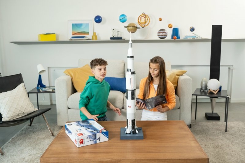 Saturn-V-Rakete-Ravensburger.jpg