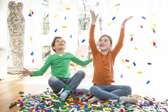 Lego-Spielen-macht-gluecklich.jpg