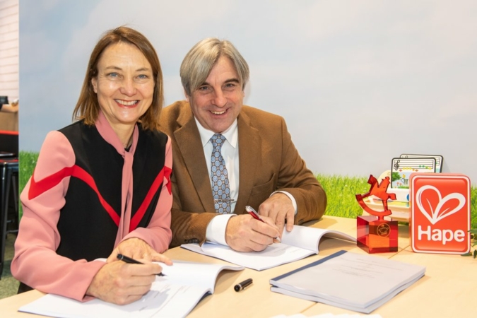 Hape-und-DEG.jpg