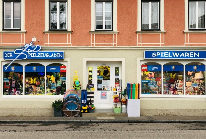 Aussenansicht-Fachgeschaeft.jpg
