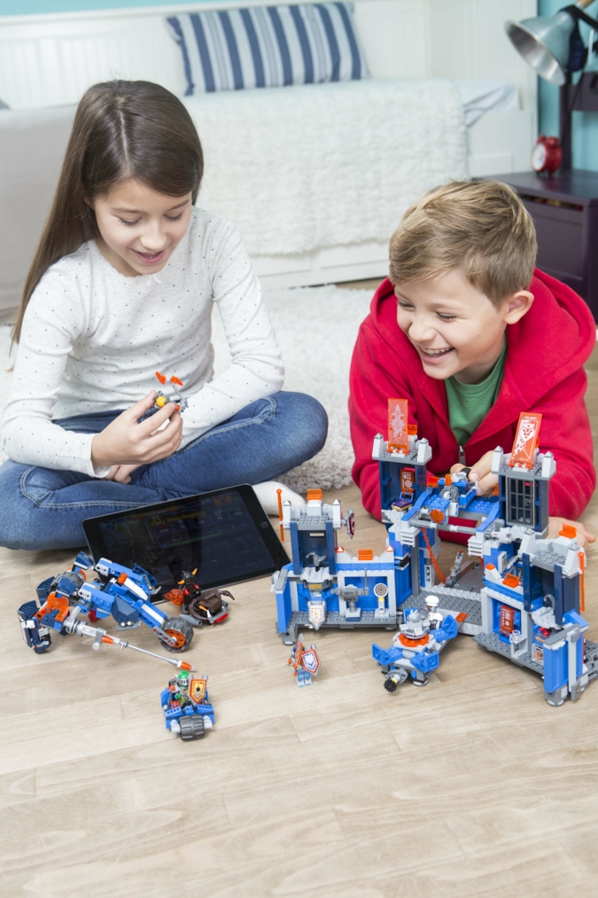 LEGO NEXO KNIGHTS_hoch_03
