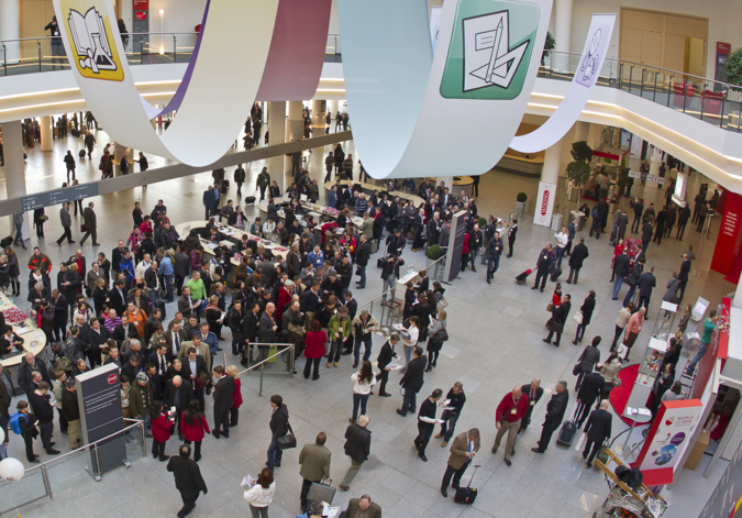 Verteilung play it_Foto_Spielwarenmesse