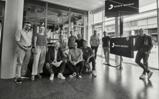 Die-Teams-von-Sony-Music-und-T.jpg
