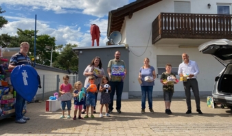 Vedes-Spielwarenspende.jpg