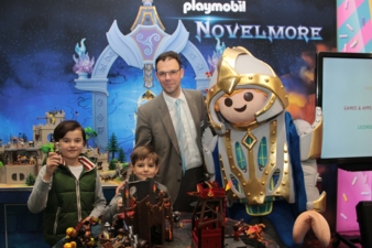 Playmobil-PressPreview.jpg