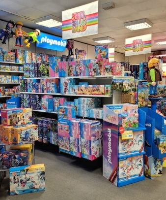 Innenansicht-Spielwaren-Land.jpeg