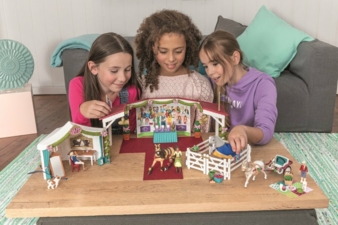 Schleich-Horse-Club.jpeg
